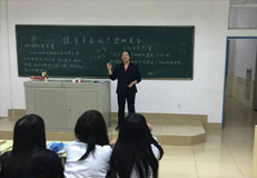 我校學(xué)前教育專業(yè)舉行保育員考證思想動(dòng)員大會(huì)